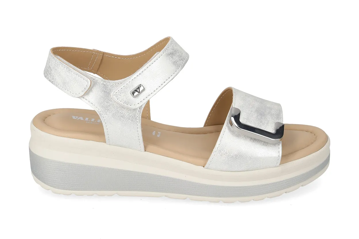 Valleverde Sandalo Donna Pelle Argento con Zeppa e Accessorio Decorativo