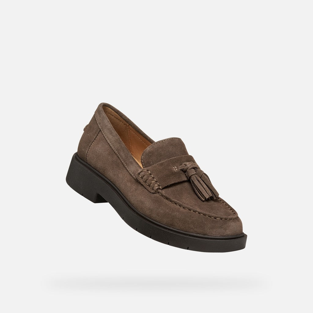 Geox Spherica EC1 B mocassino donna tortora in camoscio con nappine